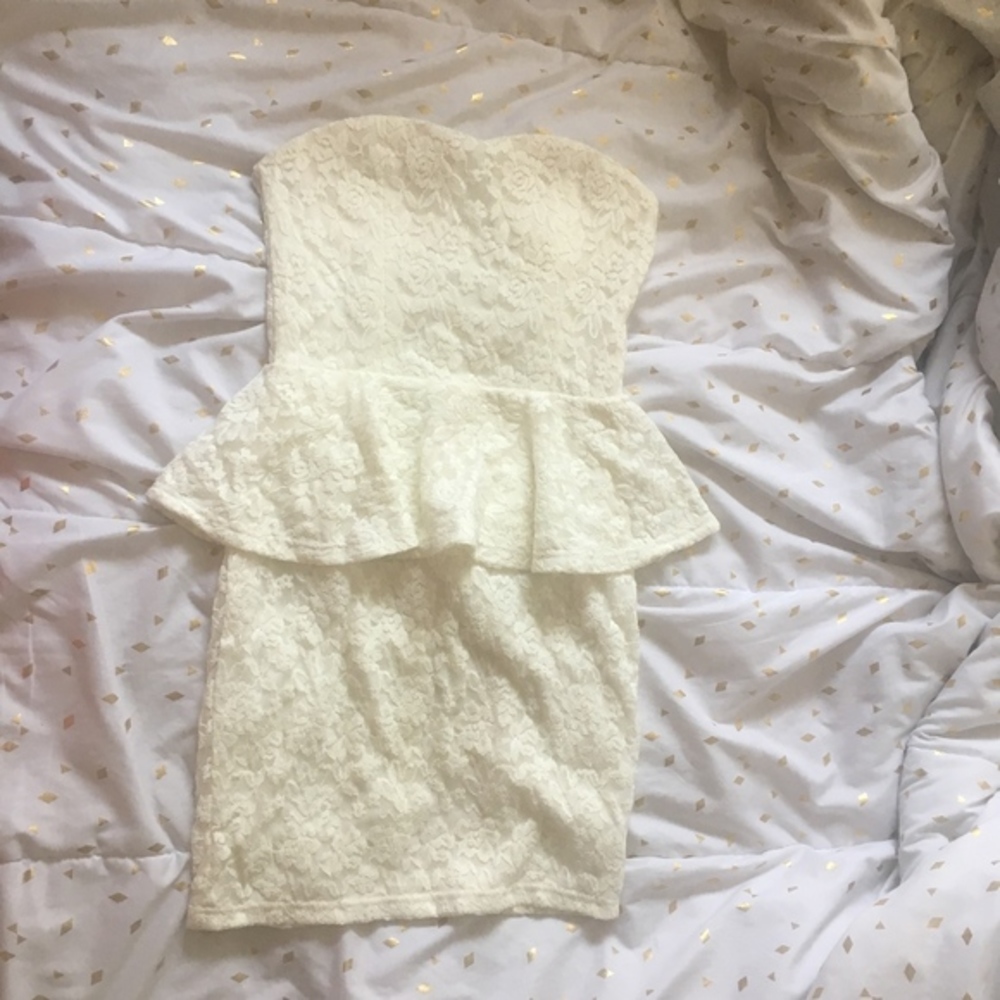 NWT Avec Off-White / Creme Dress Size M